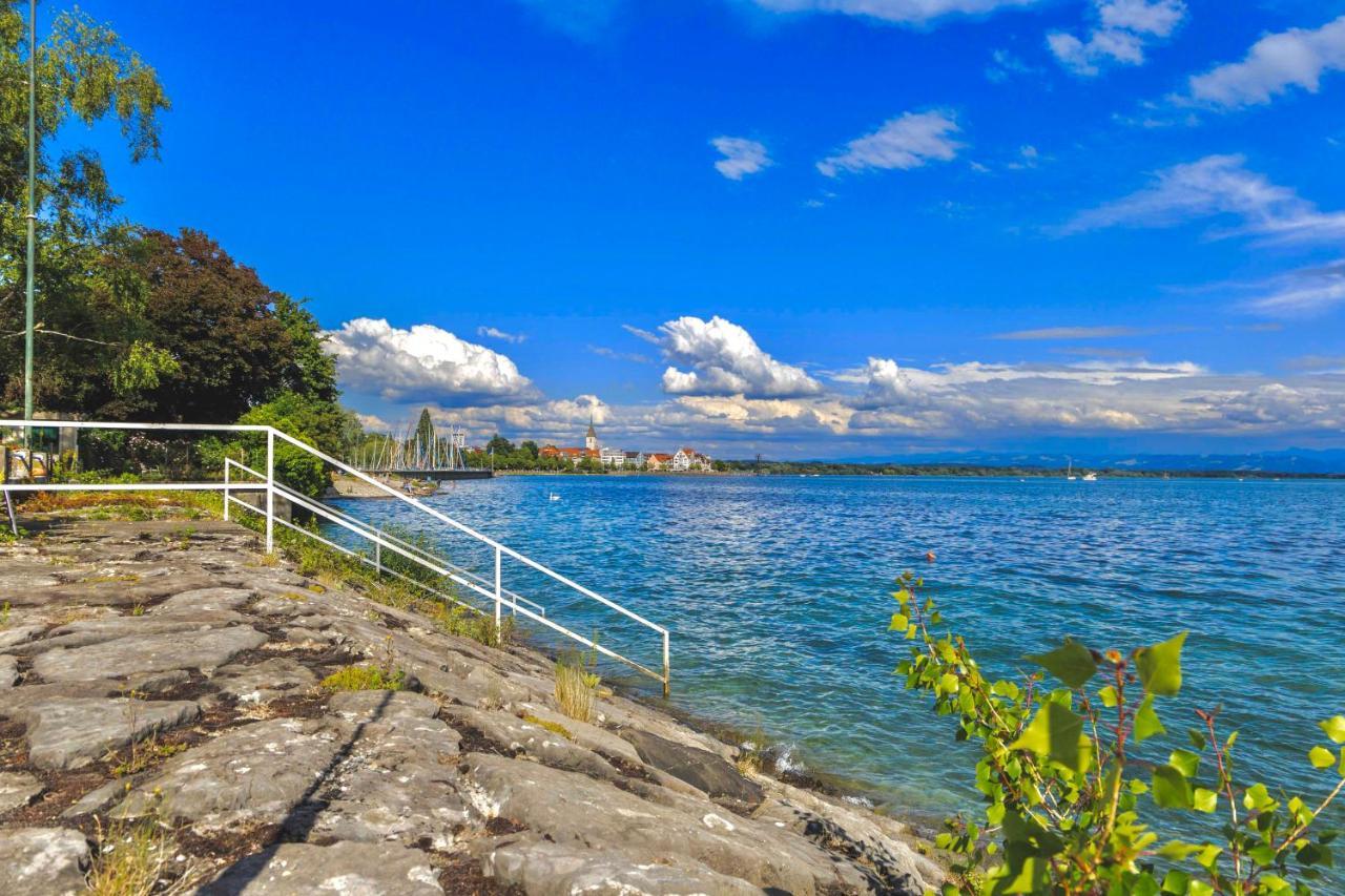 Auszeit Bodensee: Lakeside Retreat With Private And Alpine Views